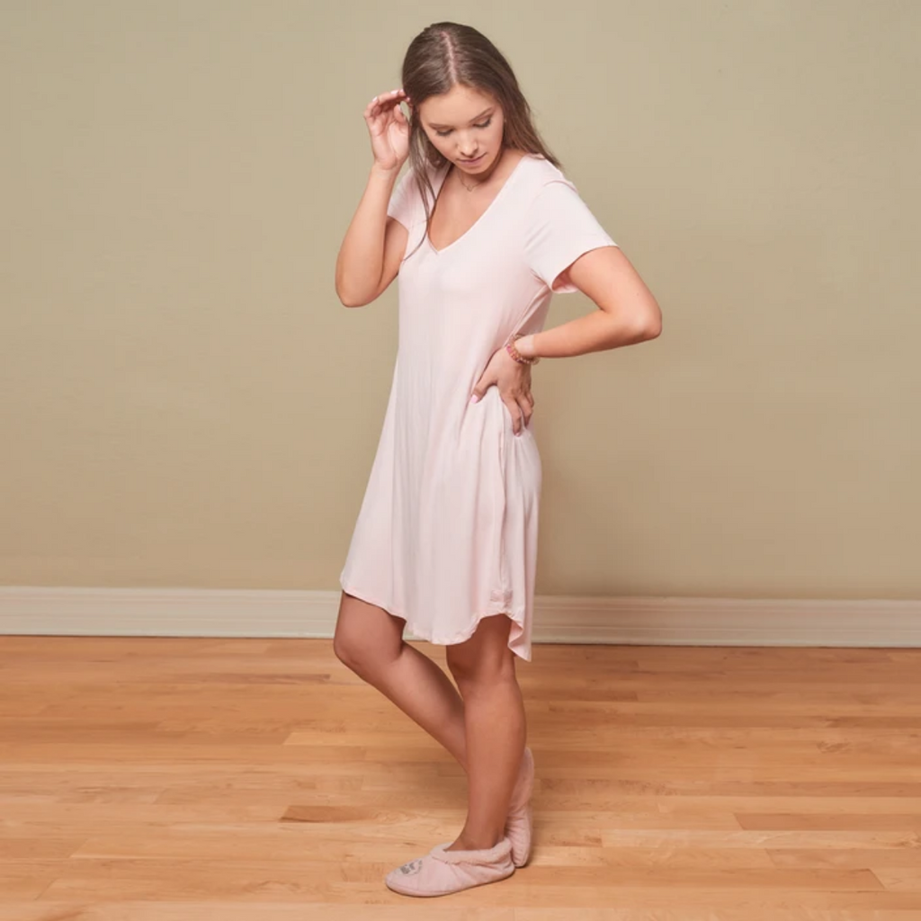 Faceplant Dreams - Claire Short Sleeve Nightgown - Pink